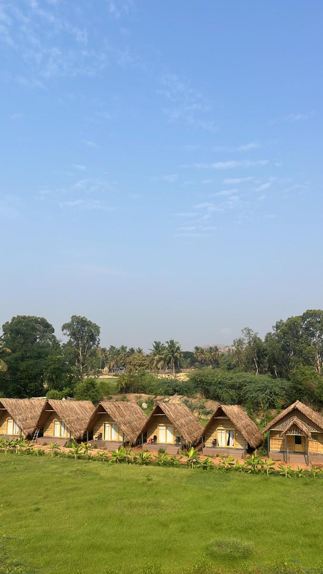 Tropical Hampi Hotel Bagian luar foto
