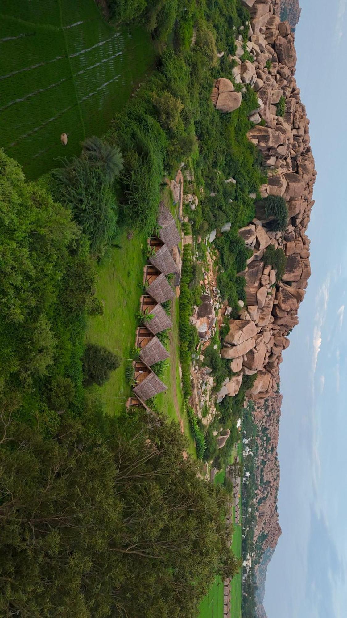 Tropical Hampi Hotel Bagian luar foto