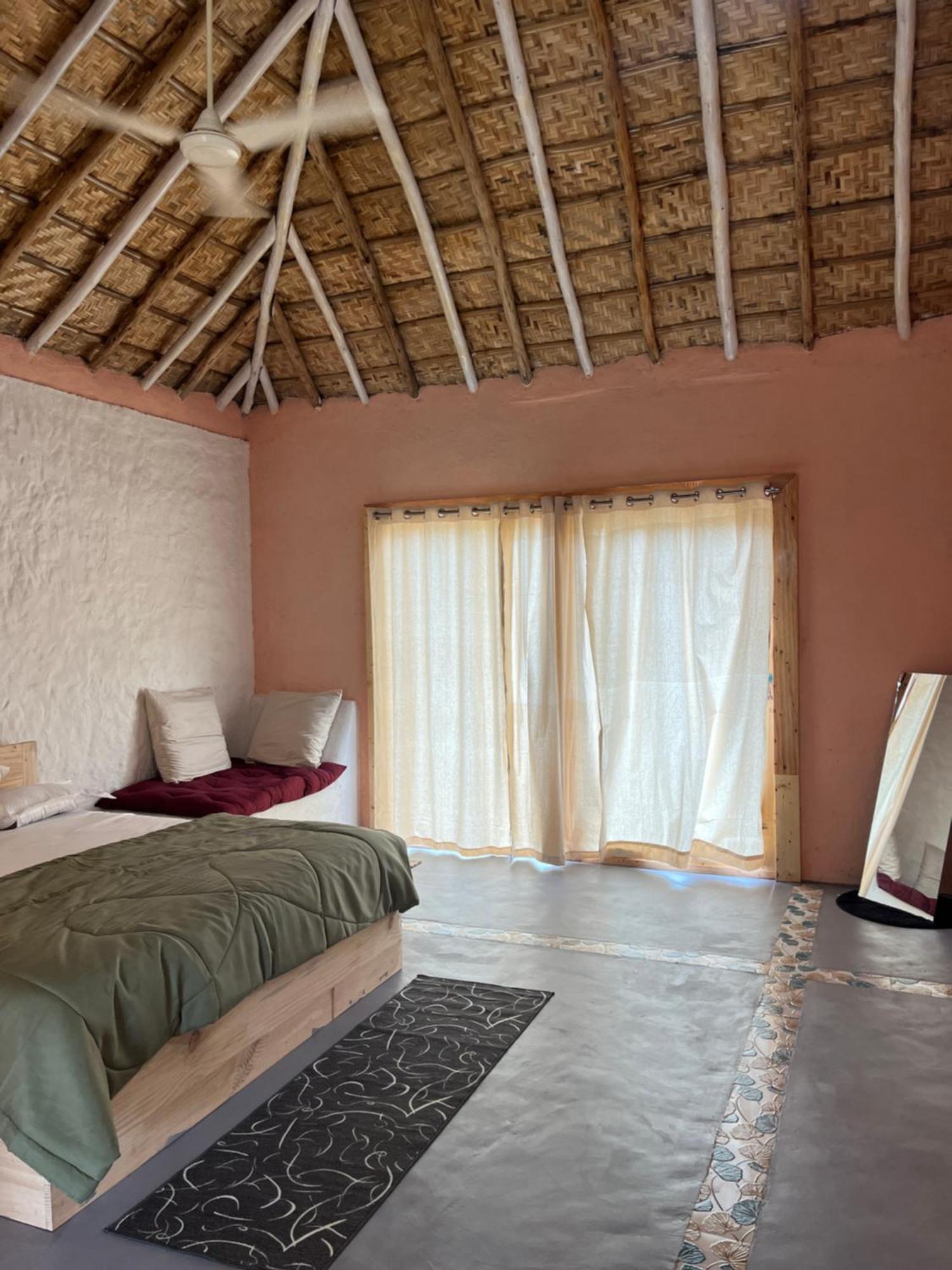 Tropical Hampi Hotel Bagian luar foto